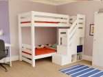 ATLAS Holz-Etagenbett mit frontalem Stauraumtreppe – Bild 2